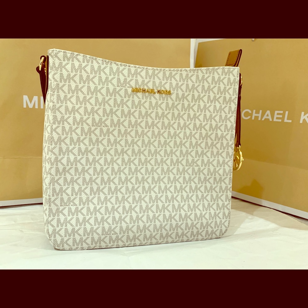 Michael Kors Signature Jet Set Travel LG Messenger